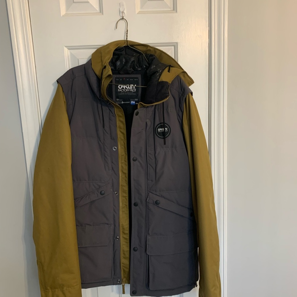 Mens Oakley biozone Snow boarding coat